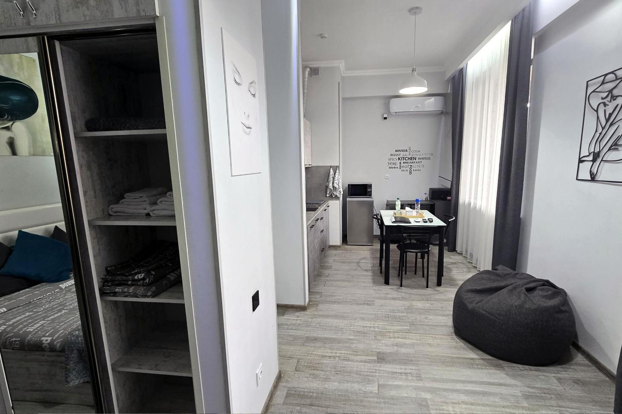 L&L. Apartment Yerevan Exterior photo