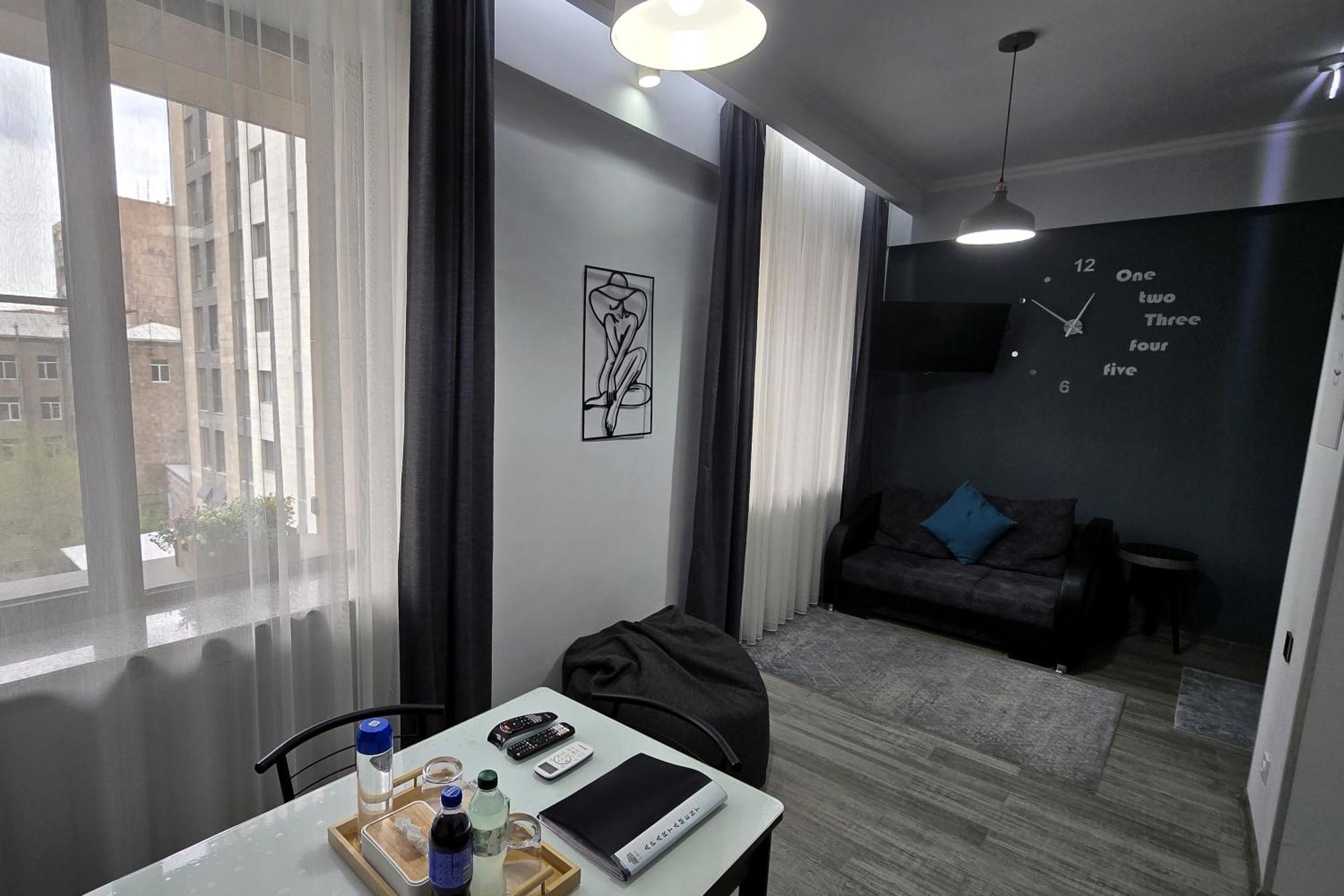 L&L. Apartment Yerevan Exterior photo
